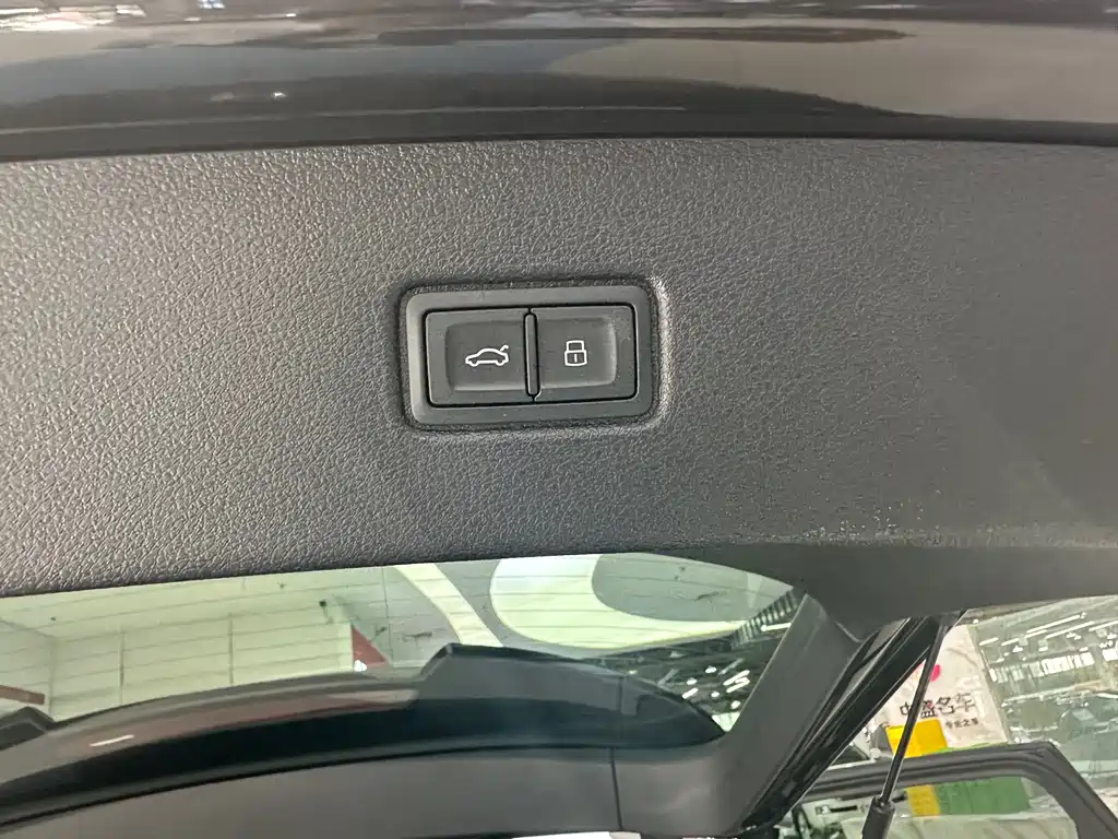 Audi Q7 2023 55 TFSI quattro S line Sport