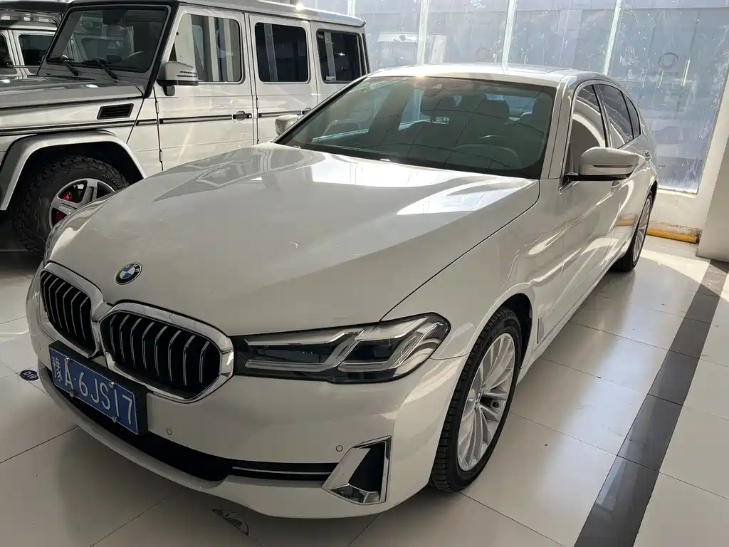BMW 5 Series 2022 525Li Luxury Line