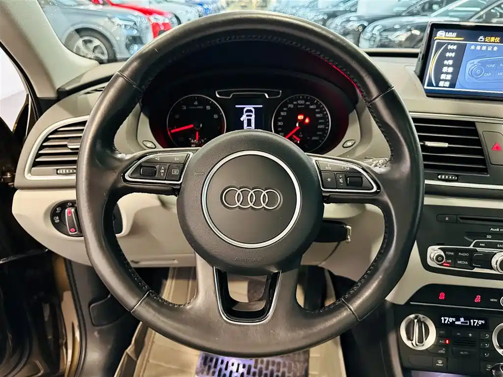 Audi Q3 2015 30 TFSI Comfort