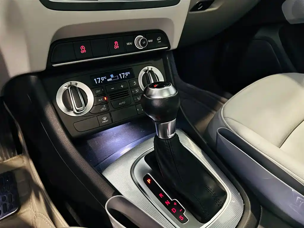Audi Q3 2015 30 TFSI Comfort