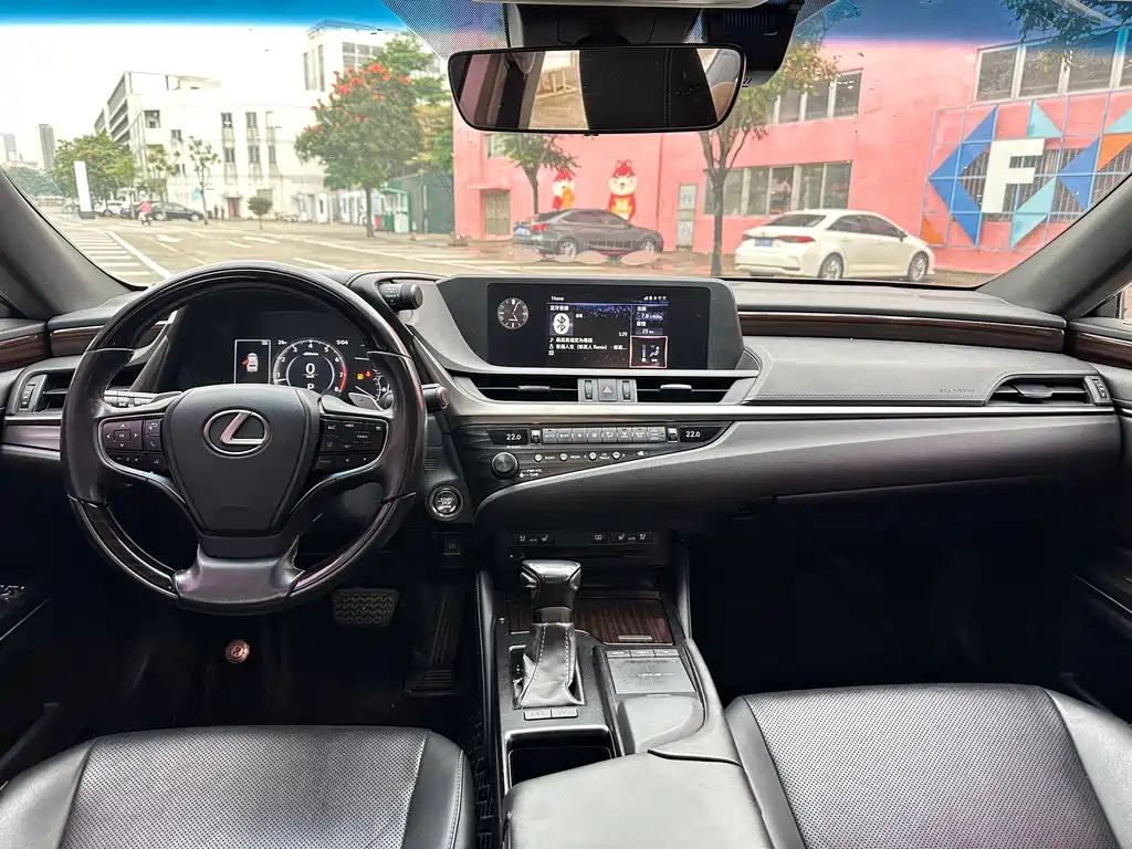 Lexus ES 2018 200 Luxury Edition China V