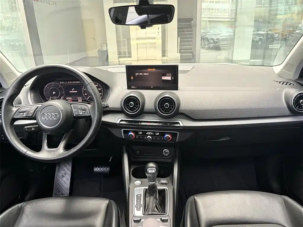 Audi Q2L e-tron 2019 Advanced