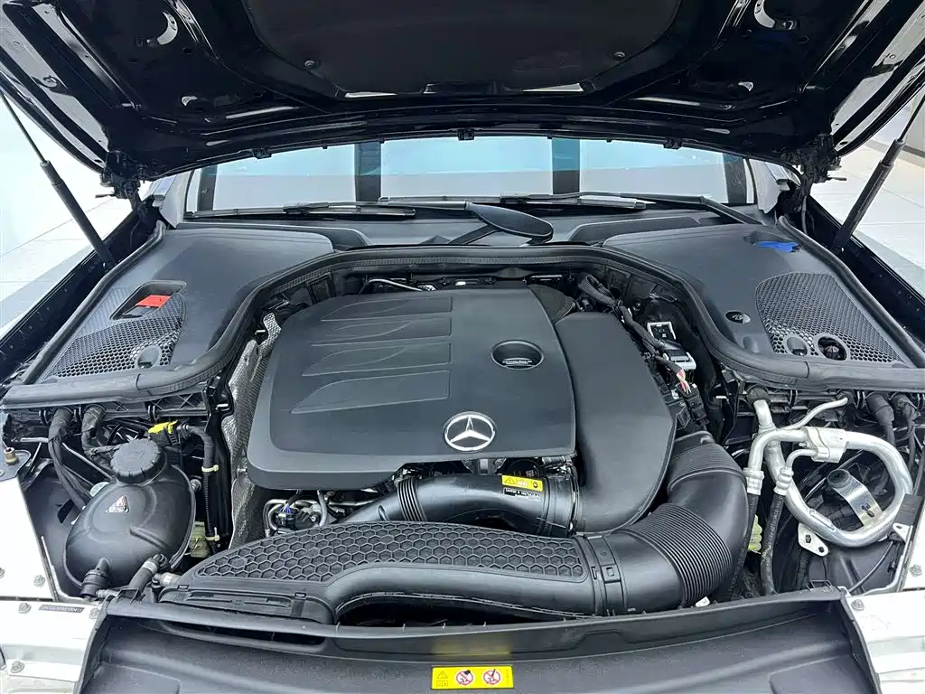 Mercedes-Benz E 300 L Sport Luxury 2021
