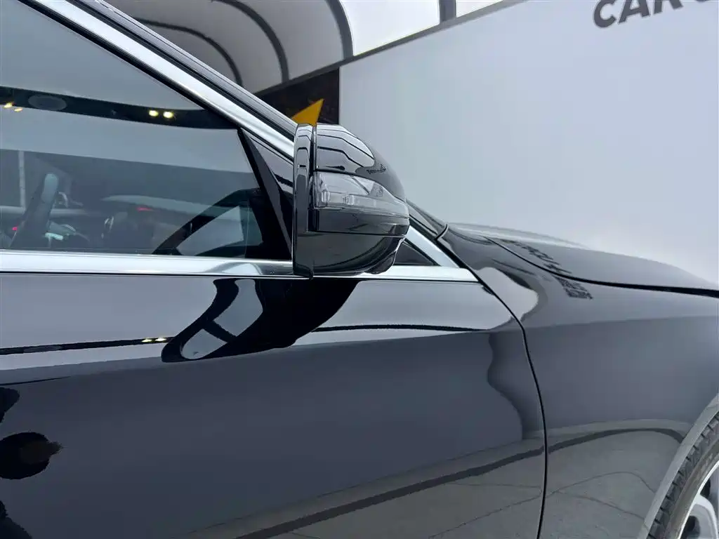 Mercedes-Benz E 300 L Sport Luxury 2021