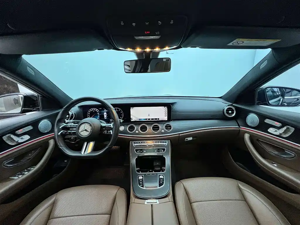 Mercedes-Benz E 300 L Sport Luxury 2021