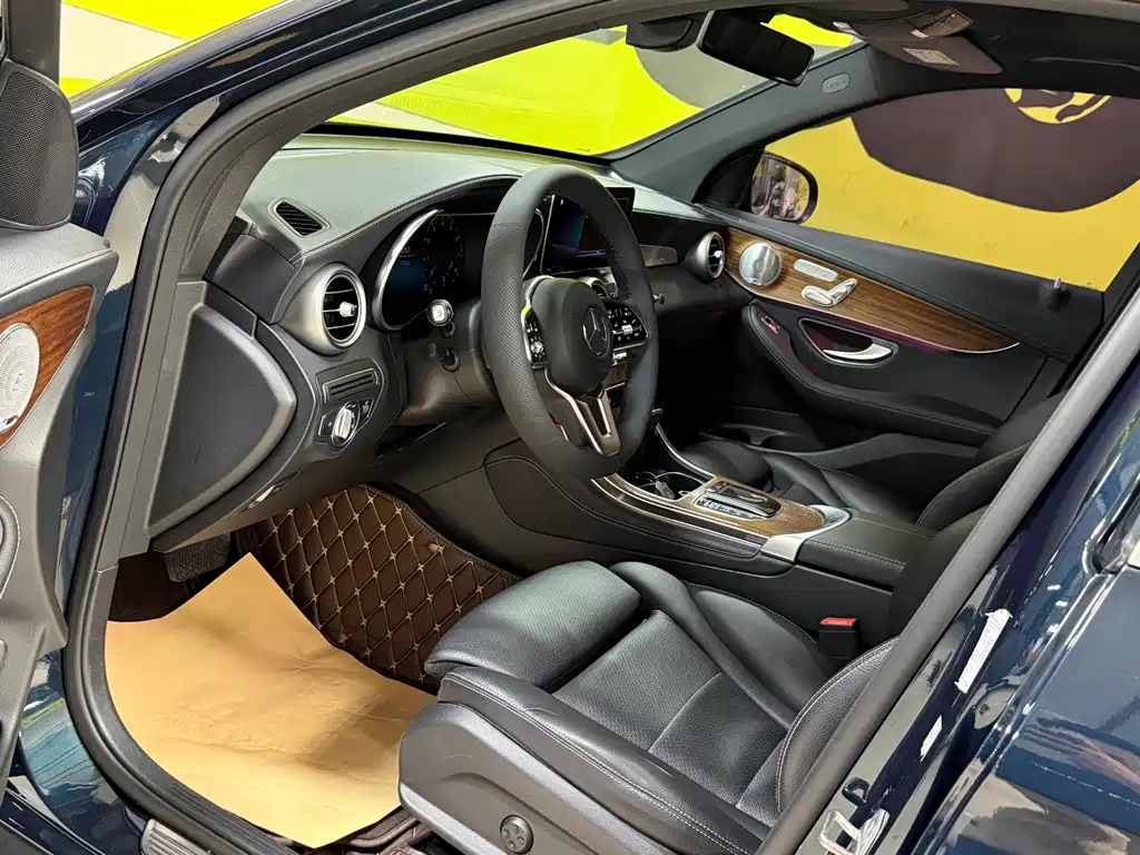 Mercedes-Benz GLC 300 L 4MATIC Dynamic Edition