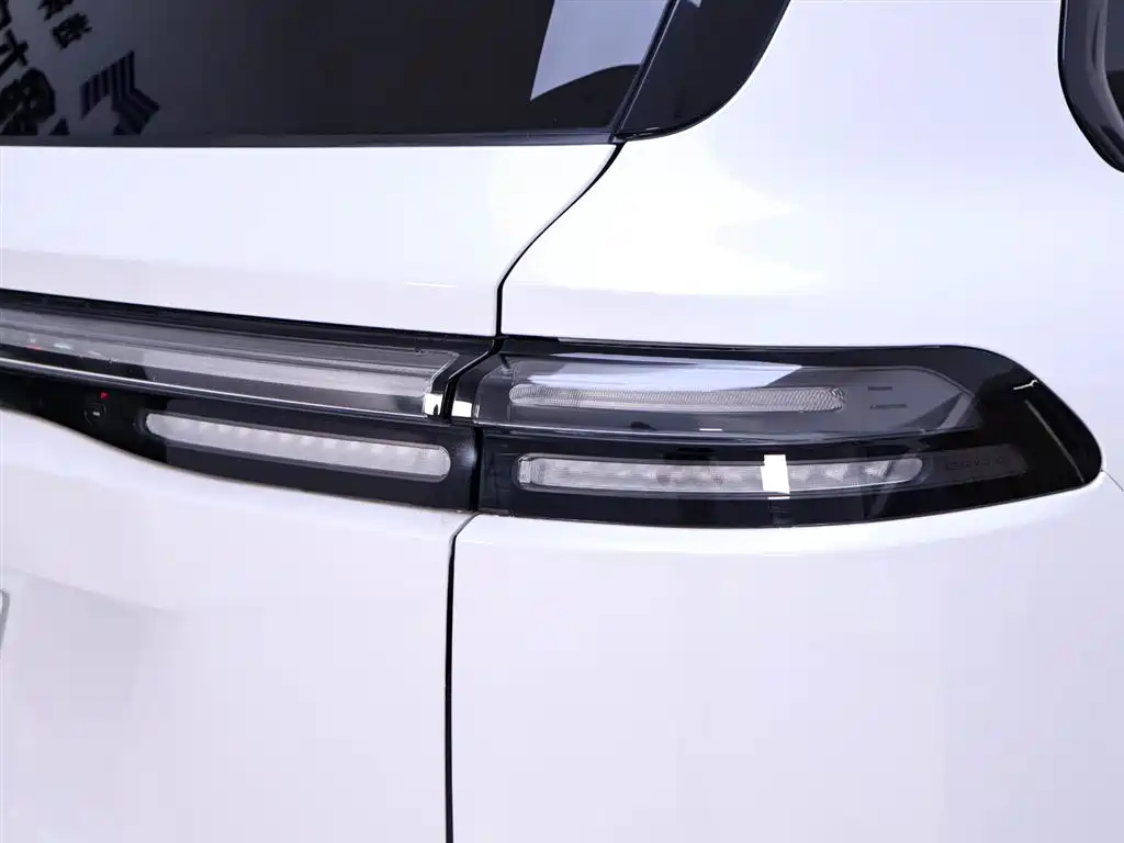 Leapmotor C16 2024 EREV 200 Premium Edition