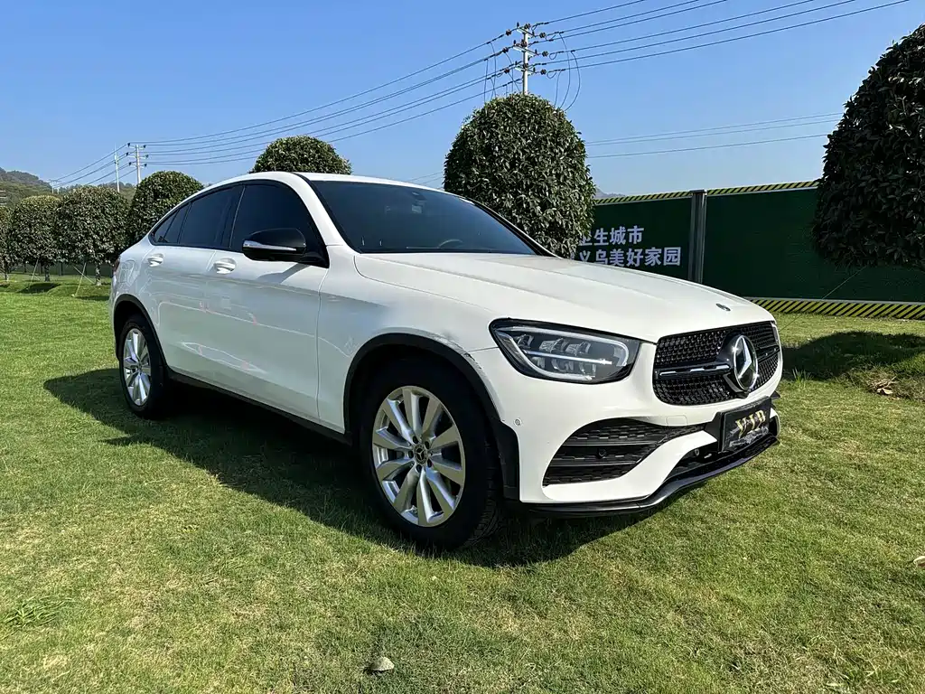 Mercedes-Benz GLC Coupe 2020 GLC 260 4MATIC Coupe SUV