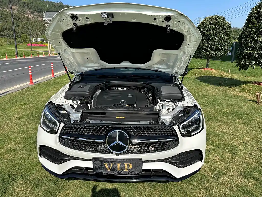 Mercedes-Benz GLC Coupe 2020 GLC 260 4MATIC Coupe SUV