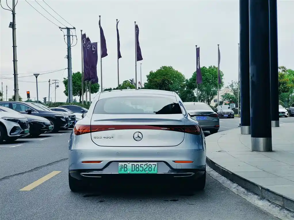 Mercedes-Benz EQS 450+
