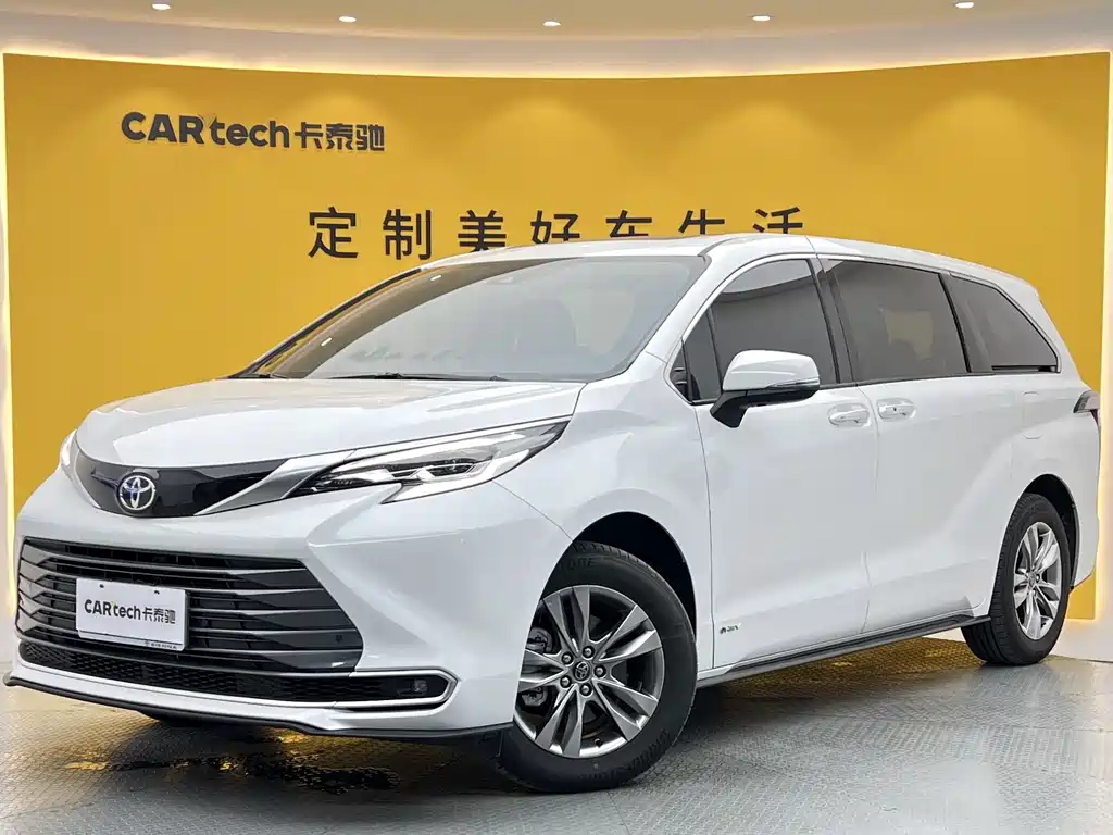 Sienna 2024 2.5L HEV Luxury Edition