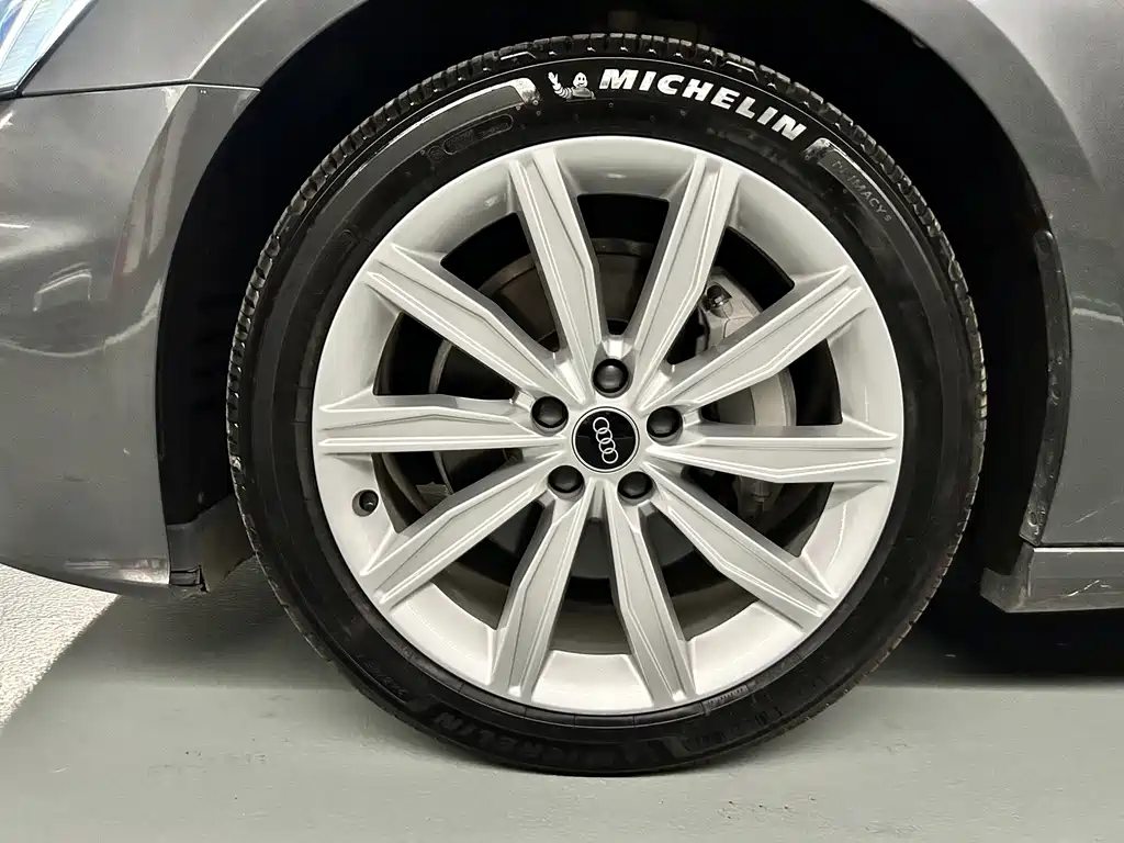 Audi A6L 2023 45 TFSI Select Dynamic