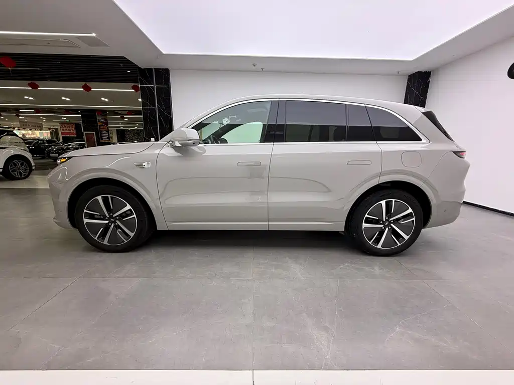 Li Auto L6 2024 Pro