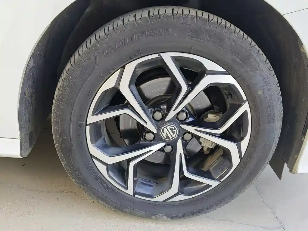 MG5 2021 180DVVT CVT Youth Fashion Edition