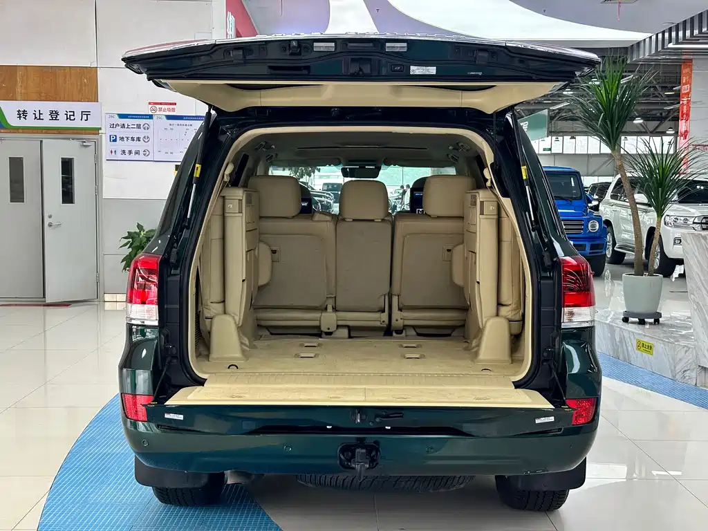 Land Cruiser 2016 4.6L Automatic VX-R