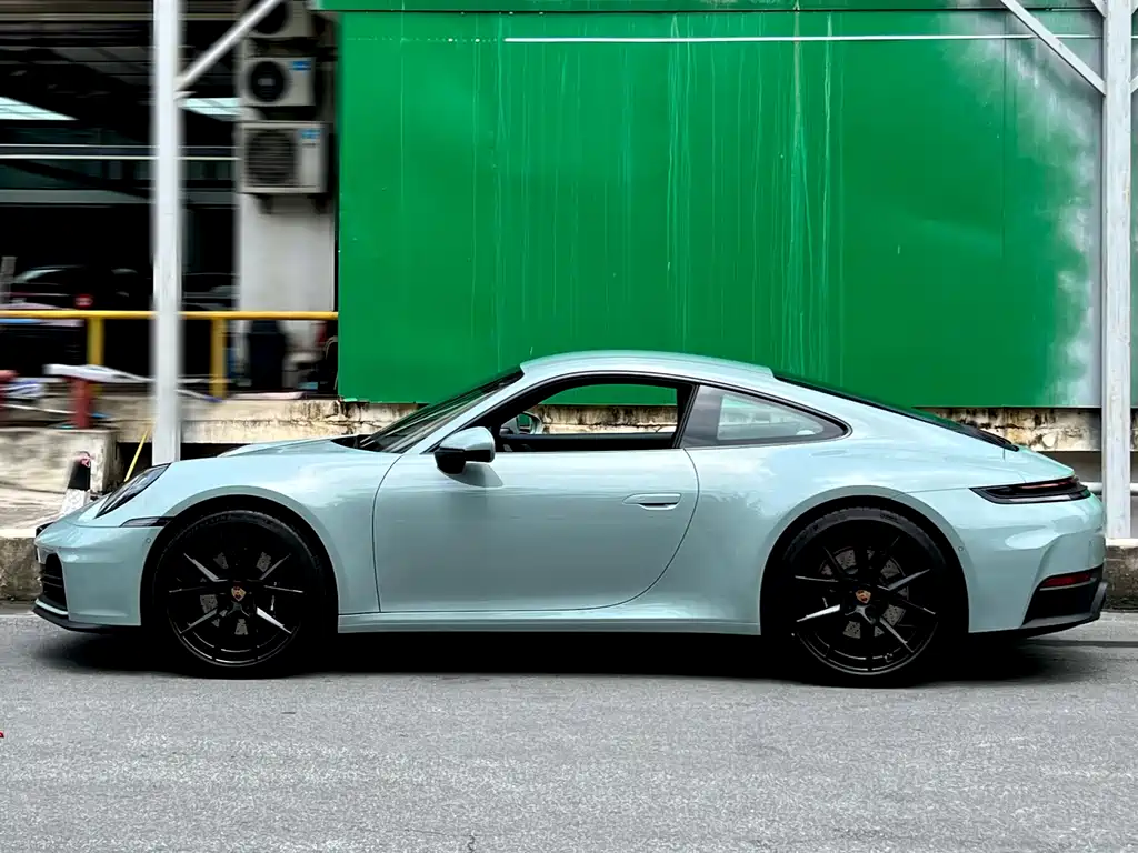 Porsche 911 2025 Carrera 3.0T