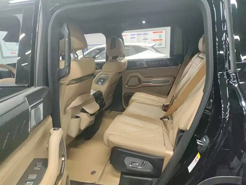 Fang Cheng Bao 8 2025 Smart Flagship Edition 7-Seater