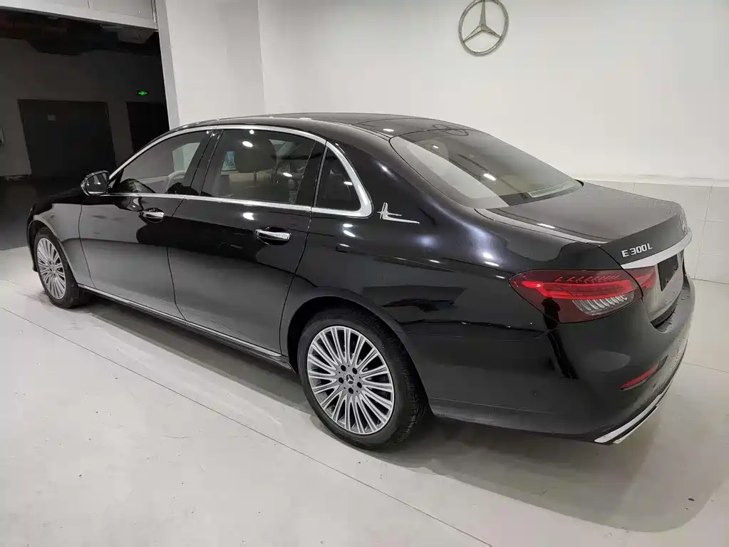 Mercedes-Benz E-Class 2022 Facelift E 300 L Fashion Edition
