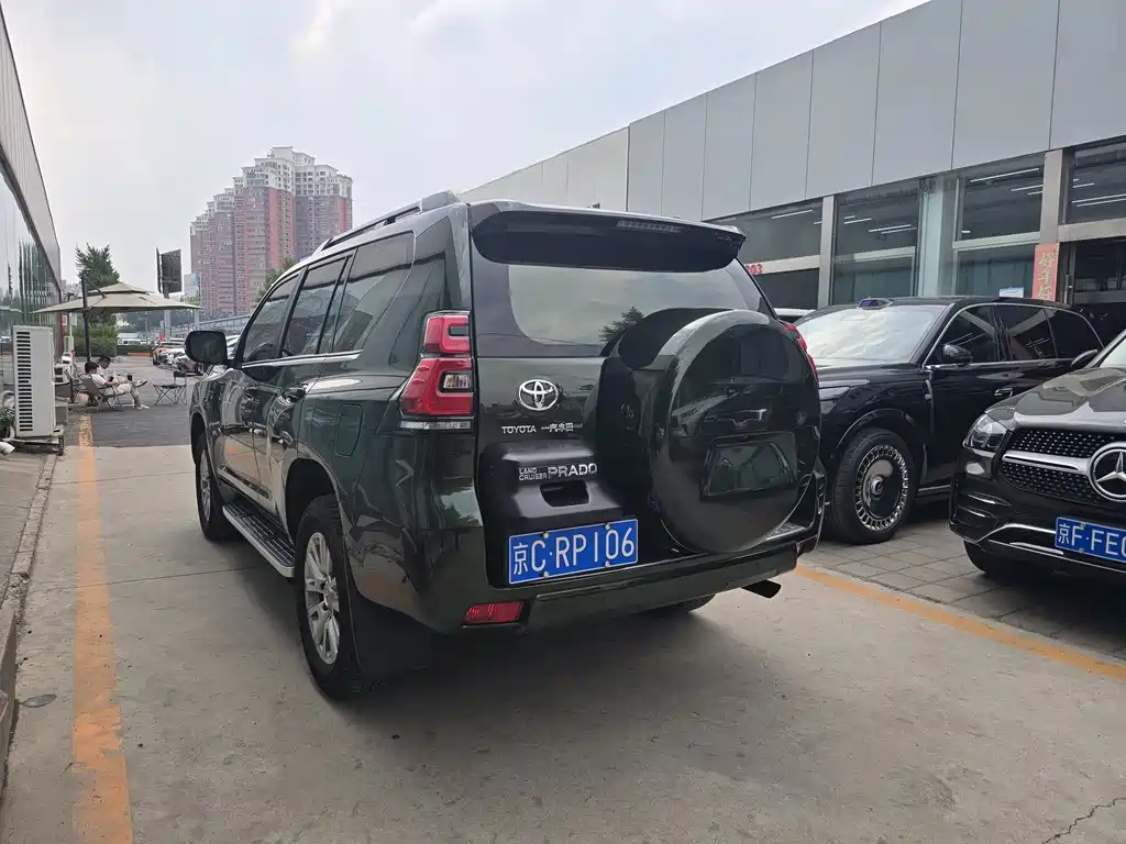 Prado 2018 3.5L Automatic VX NAVI Rear-mounted Spare Tire
