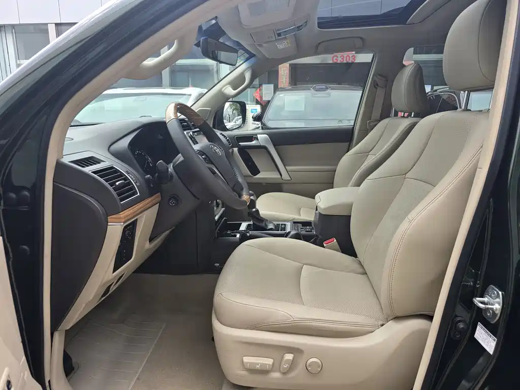 Prado 2018 3.5L Automatic VX NAVI Rear-mounted Spare Tire