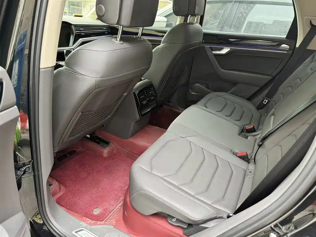 Touareg 2023 2.0TSI R-Line