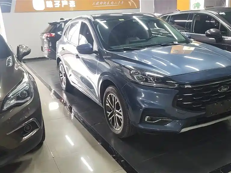 Ford Escape 2020 EcoBoost 245 Titanium AWD