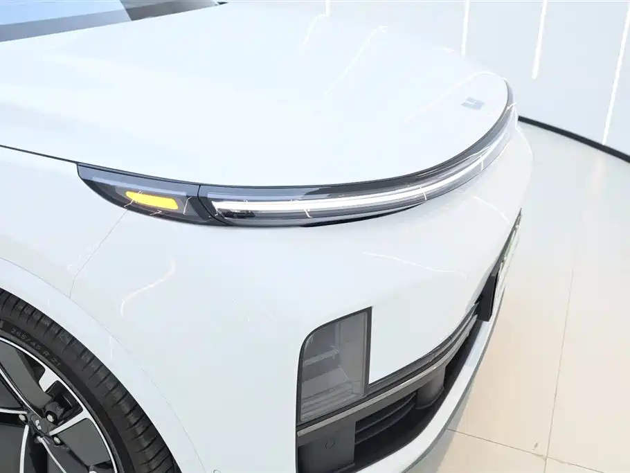 Li Auto L8 2025 Max Intelligent Refresh Edition