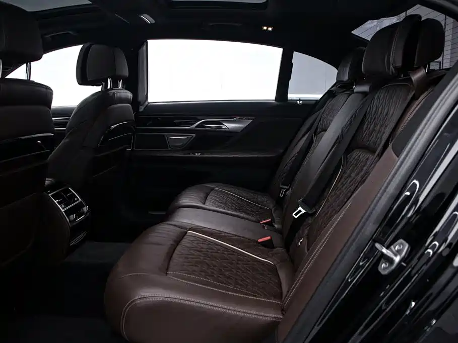 BMW 7 Series 2021 740Li Leading M Sport Package