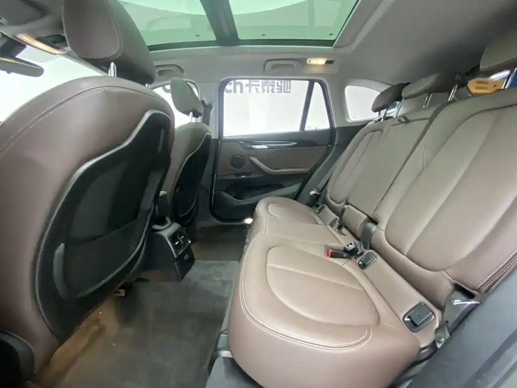 BMW X1 2020 sDrive25Li Leading Edition