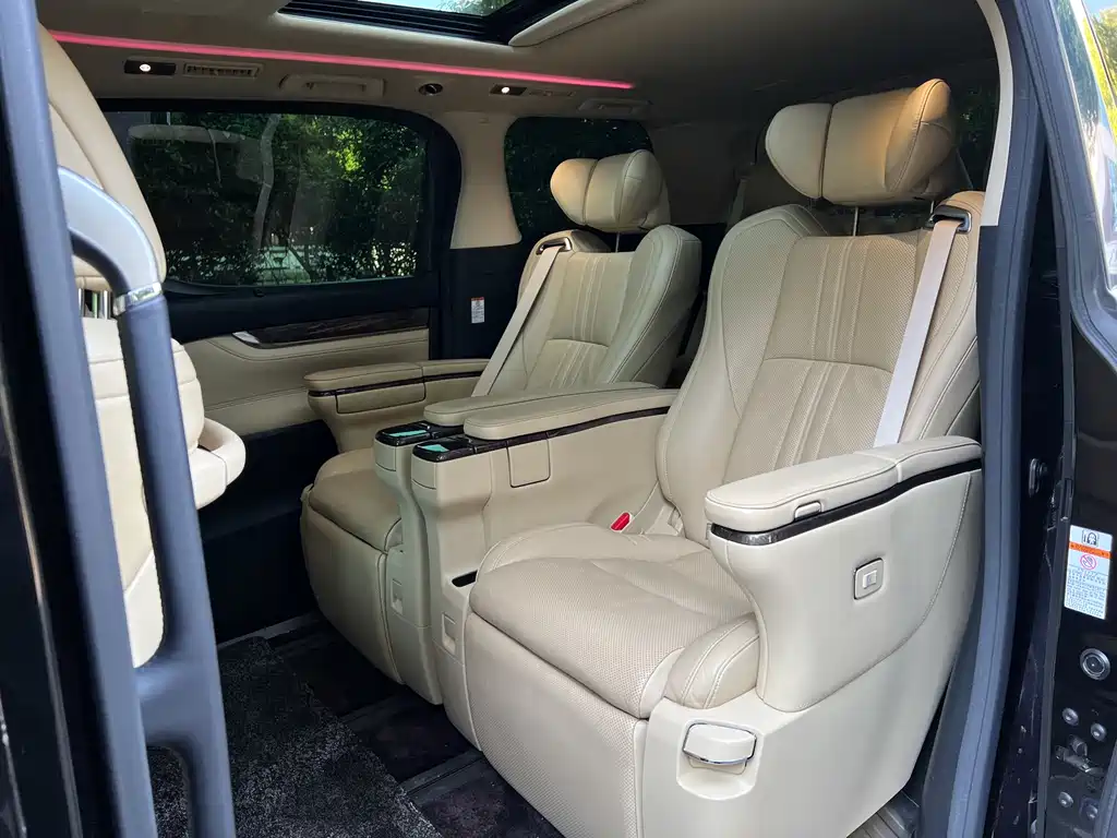 Toyota Vellfire 2019 Hybrid 2.5L HV Premium Edition