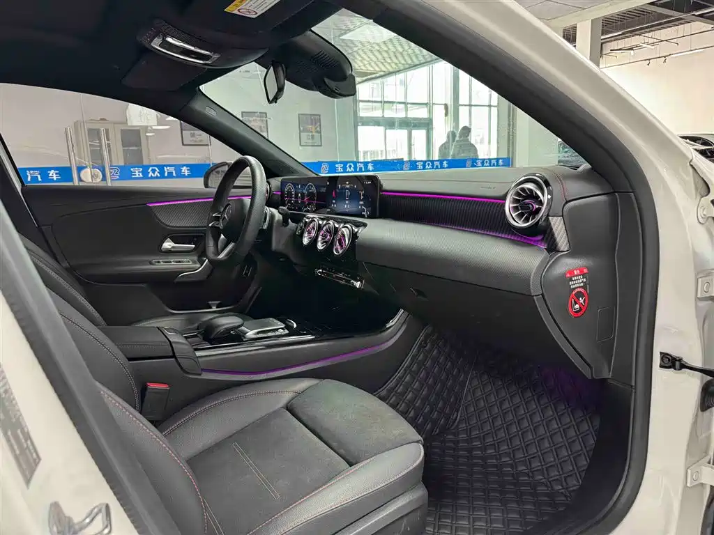 Mercedes-Benz A-Class 2024 A 200 L Fashion Edition