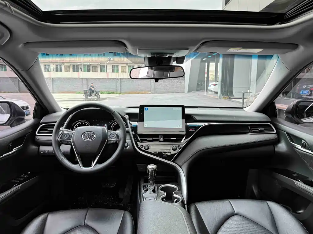 Camry 2021 2.0G Luxury Edition