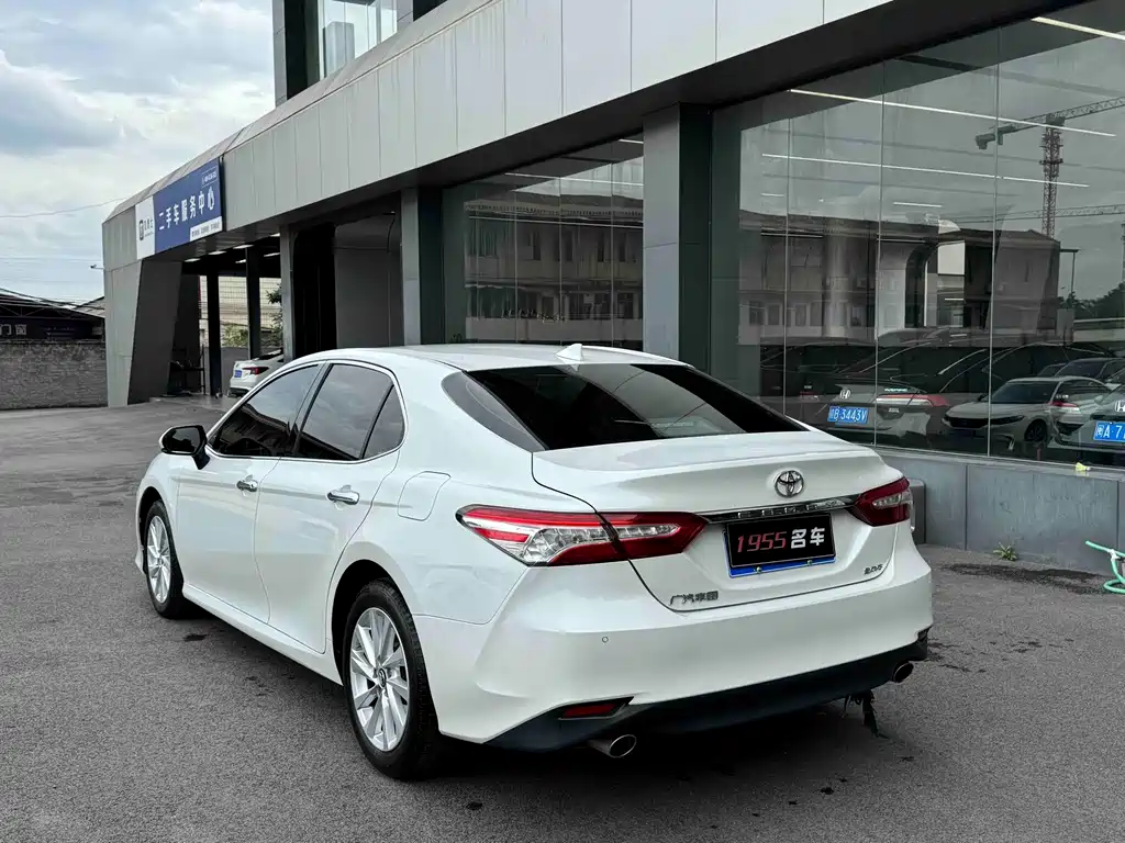 Camry 2021 2.0G Luxury Edition