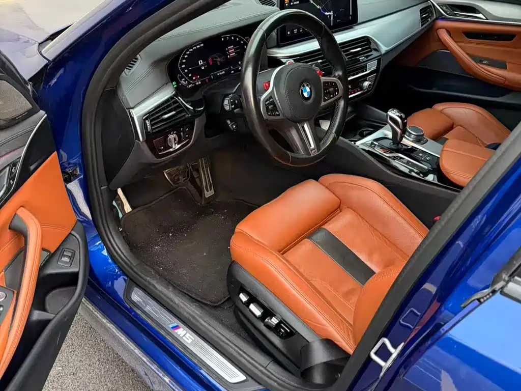BMW M5 2021