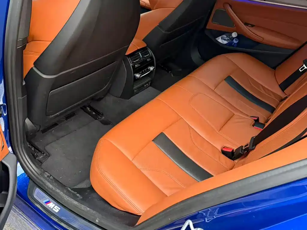 BMW M5 2021
