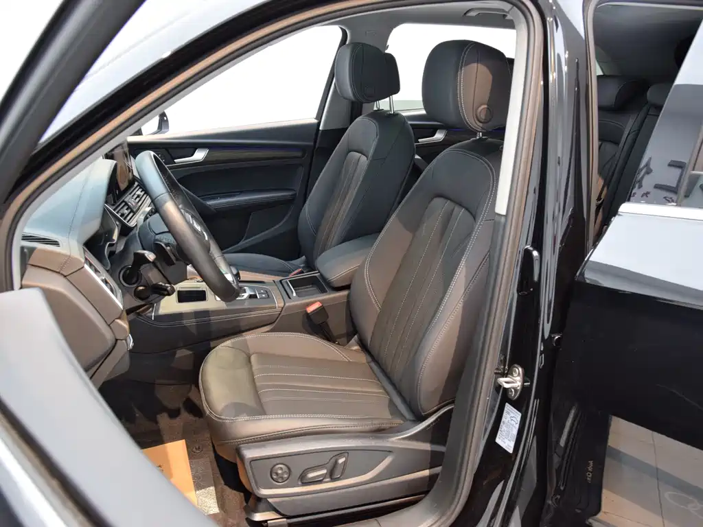 Audi Q5L 2022 Facelift 40 TFSI Premium