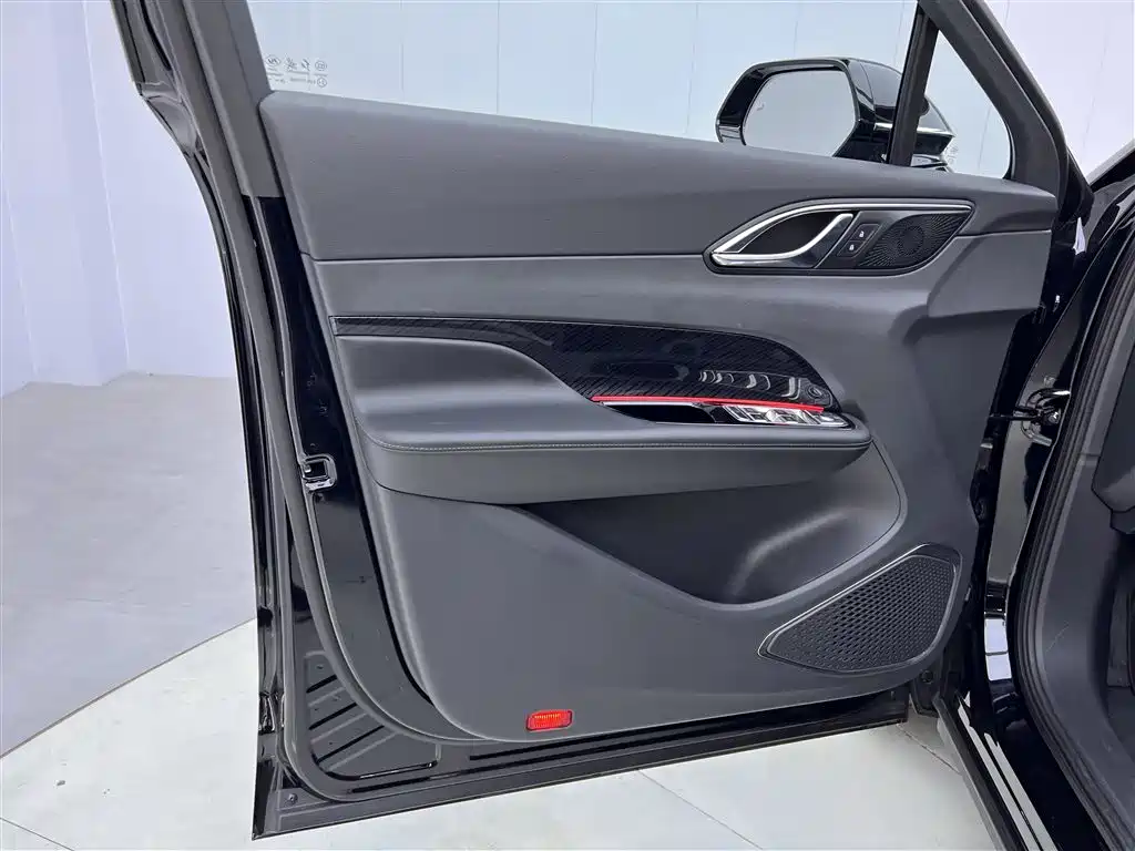 Hongqi HS3 PHEV 2024 115km Power Edition