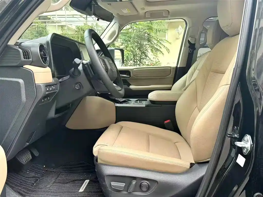 Prado 2025 2.4T Flagship VX 5-Seater