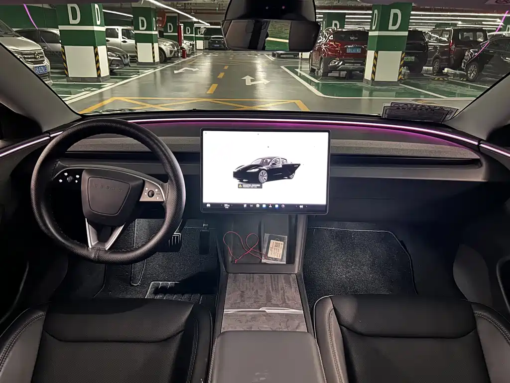Model 3 2025 Rear-Wheel Drive