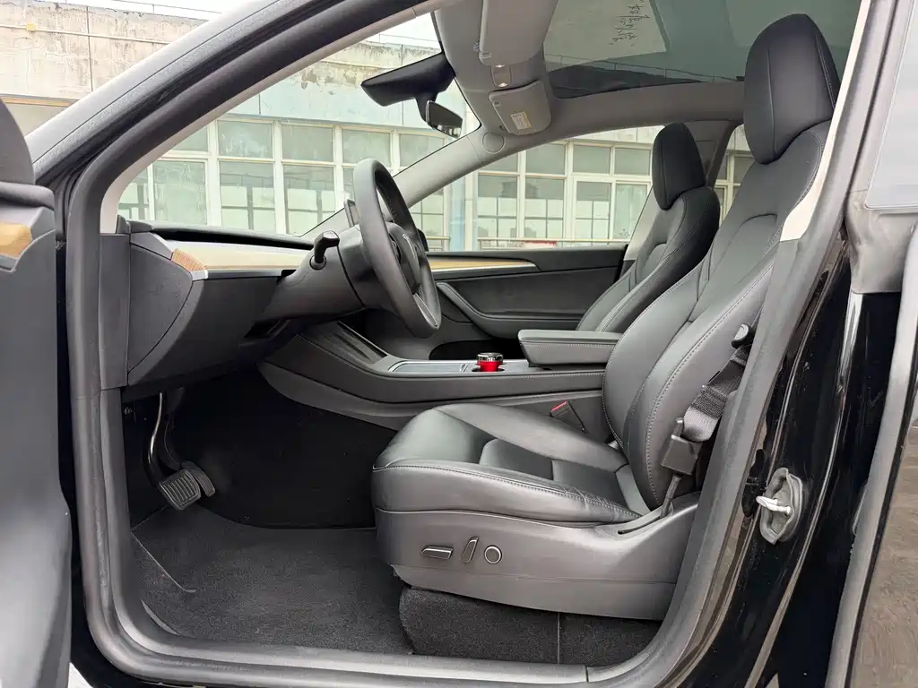 Model Y 2023 Rear-Wheel Drive