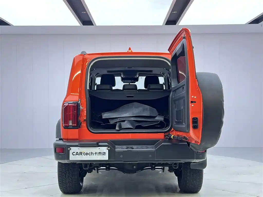 Tank 300 2023 Off-Road Edition 2.0T Challenger