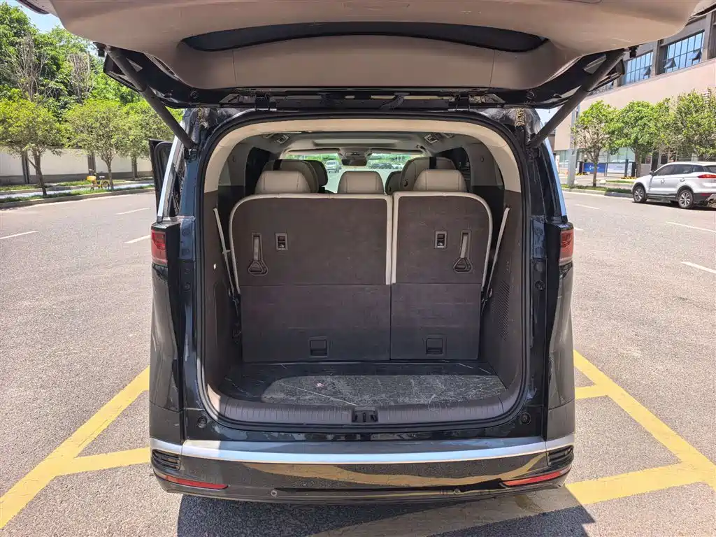 Denza D9 2022 DM-i 970 4WD Flagship Edition