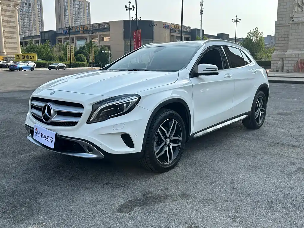 Mercedes-Benz GLA 220 4MATIC