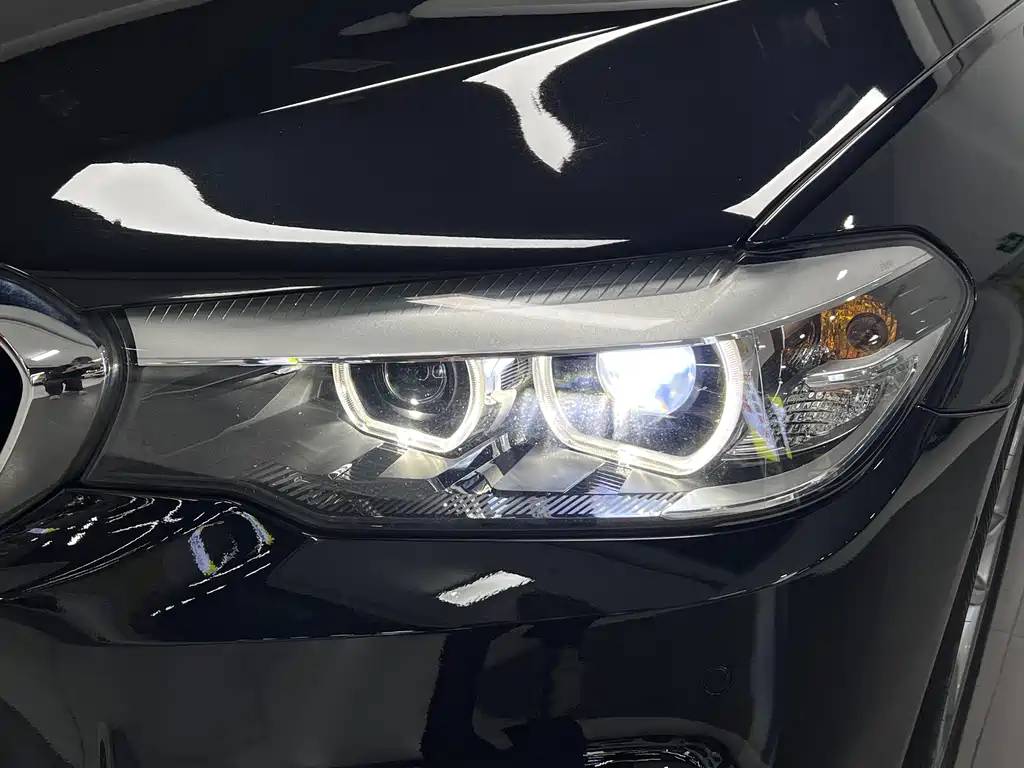 BMW 5 Series 2020 525Li M Sport Package