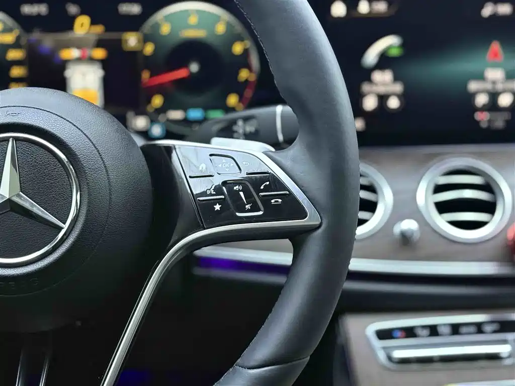 Mercedes-Benz E 260 L 2021