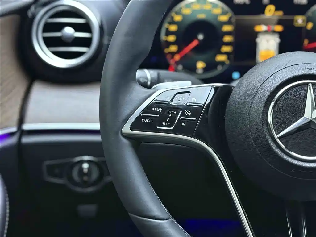 Mercedes-Benz E 260 L 2021