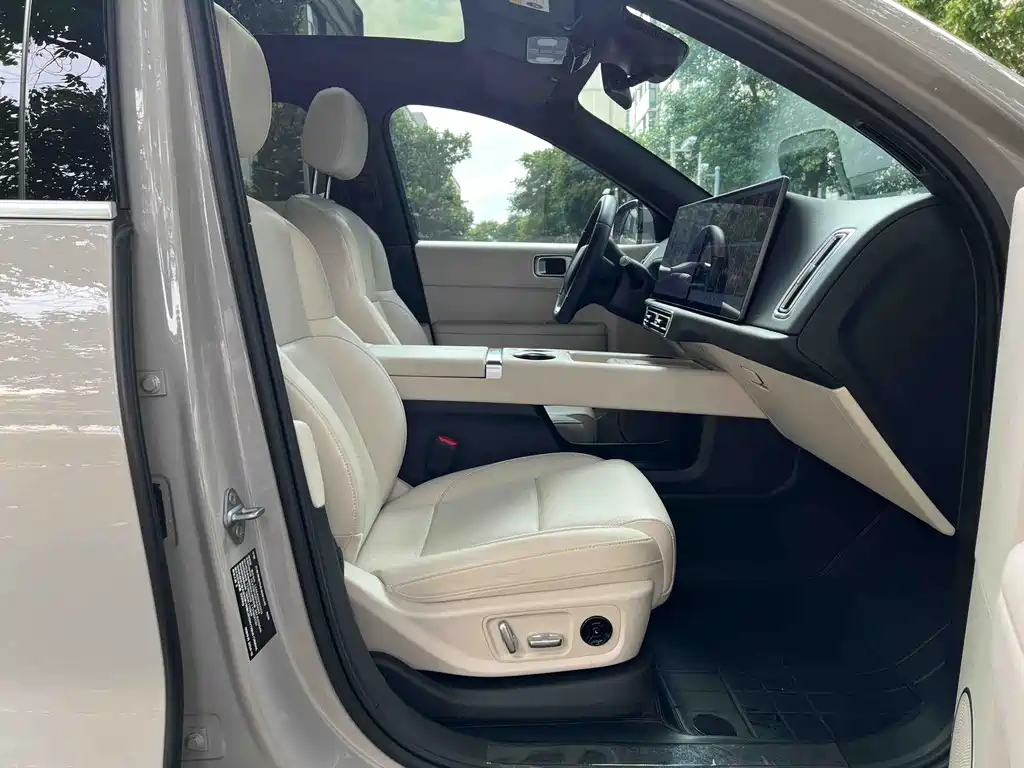 Li Auto L6 2024 Pro
