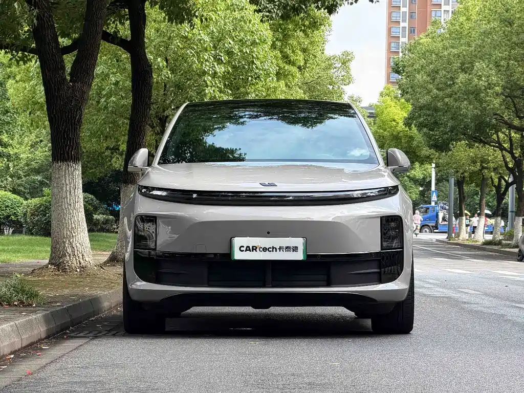 Li Auto L6 2024 Pro