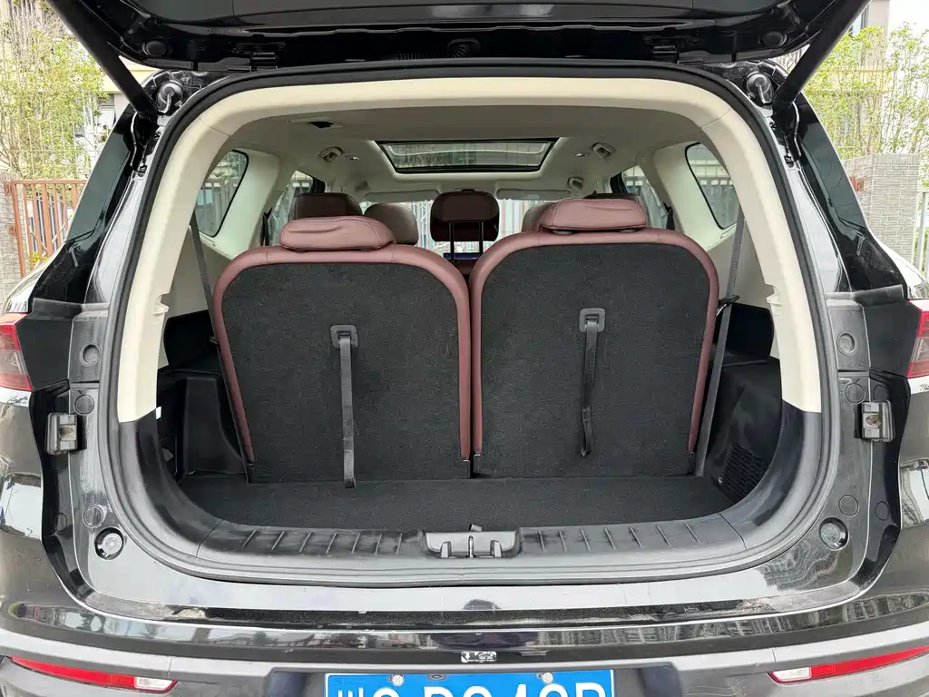 豪越 2022款 1.8TD DCT黑金限定版 7座 → Hao Yue 2022 1.8TD DCT Black Gold Limited Edition 7-Seater
