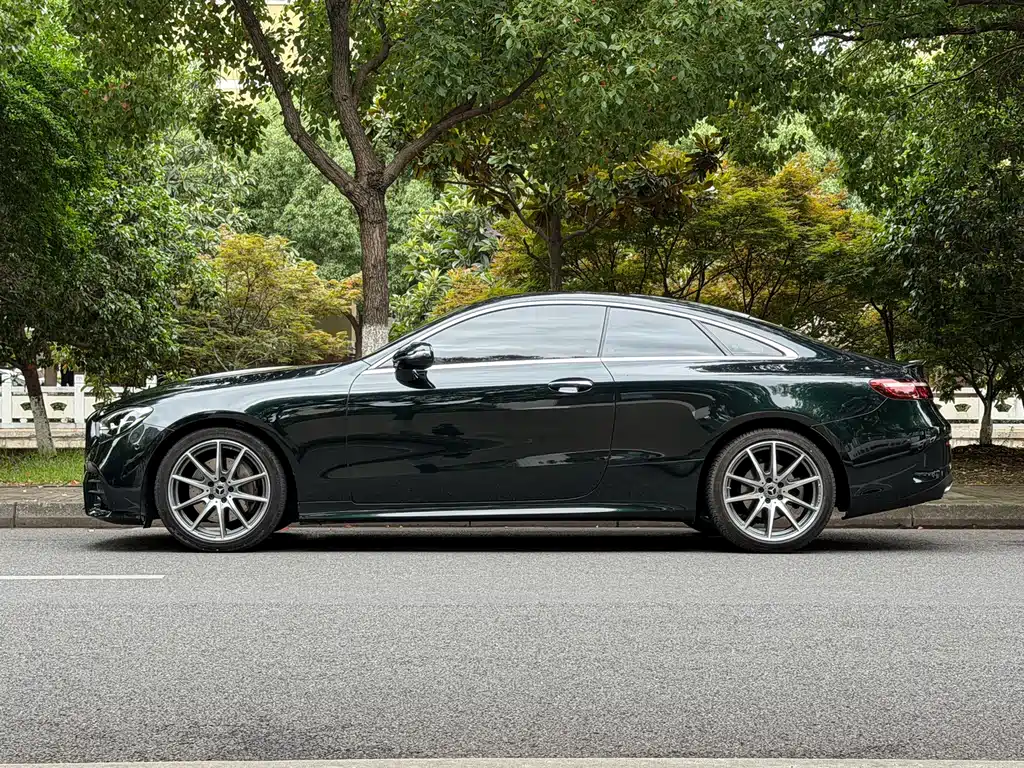Mercedes-Benz E 260 Coupe (Import) 2023